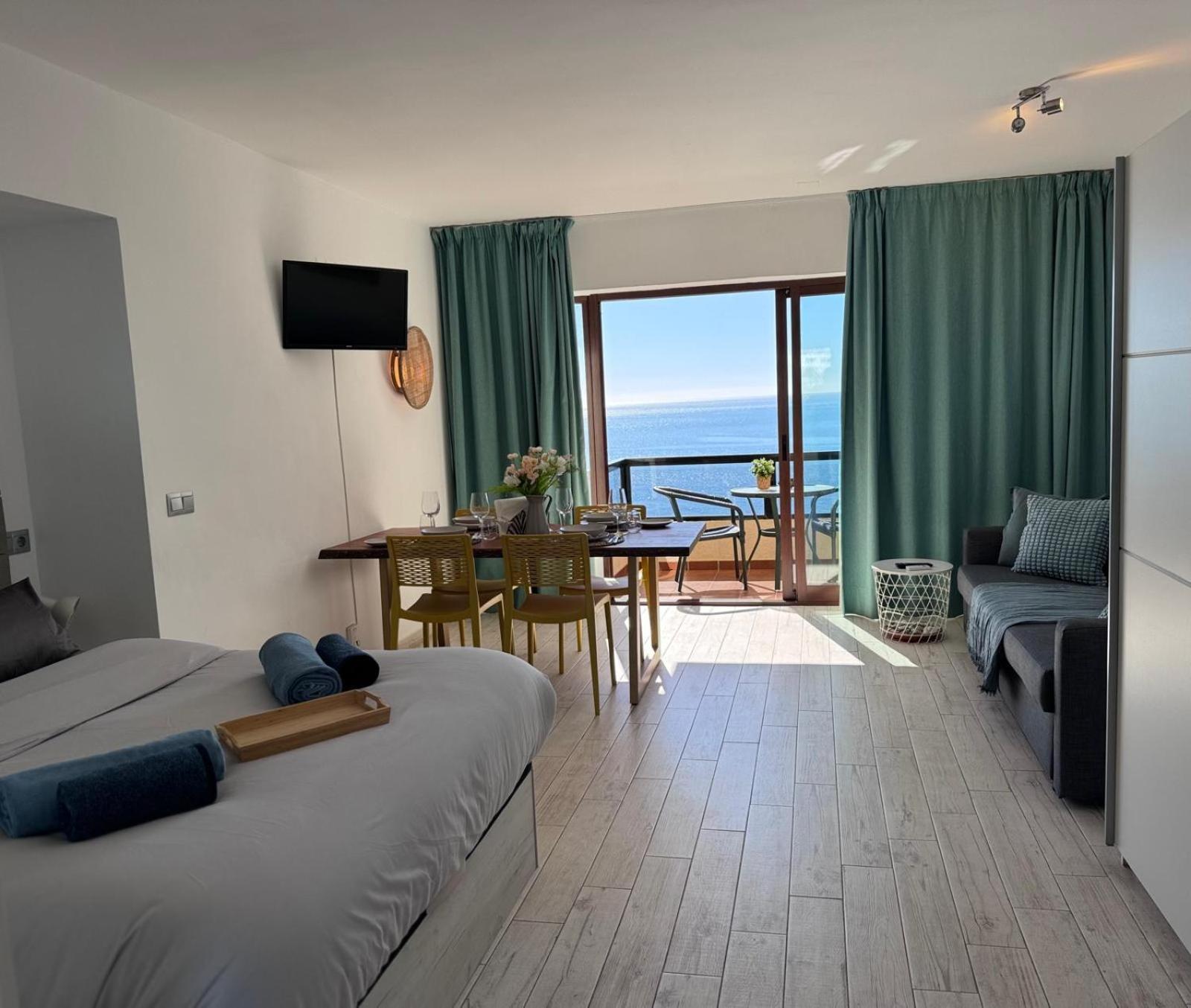 Aloha Playa Studio Sea Views Benalmadena Luaran gambar