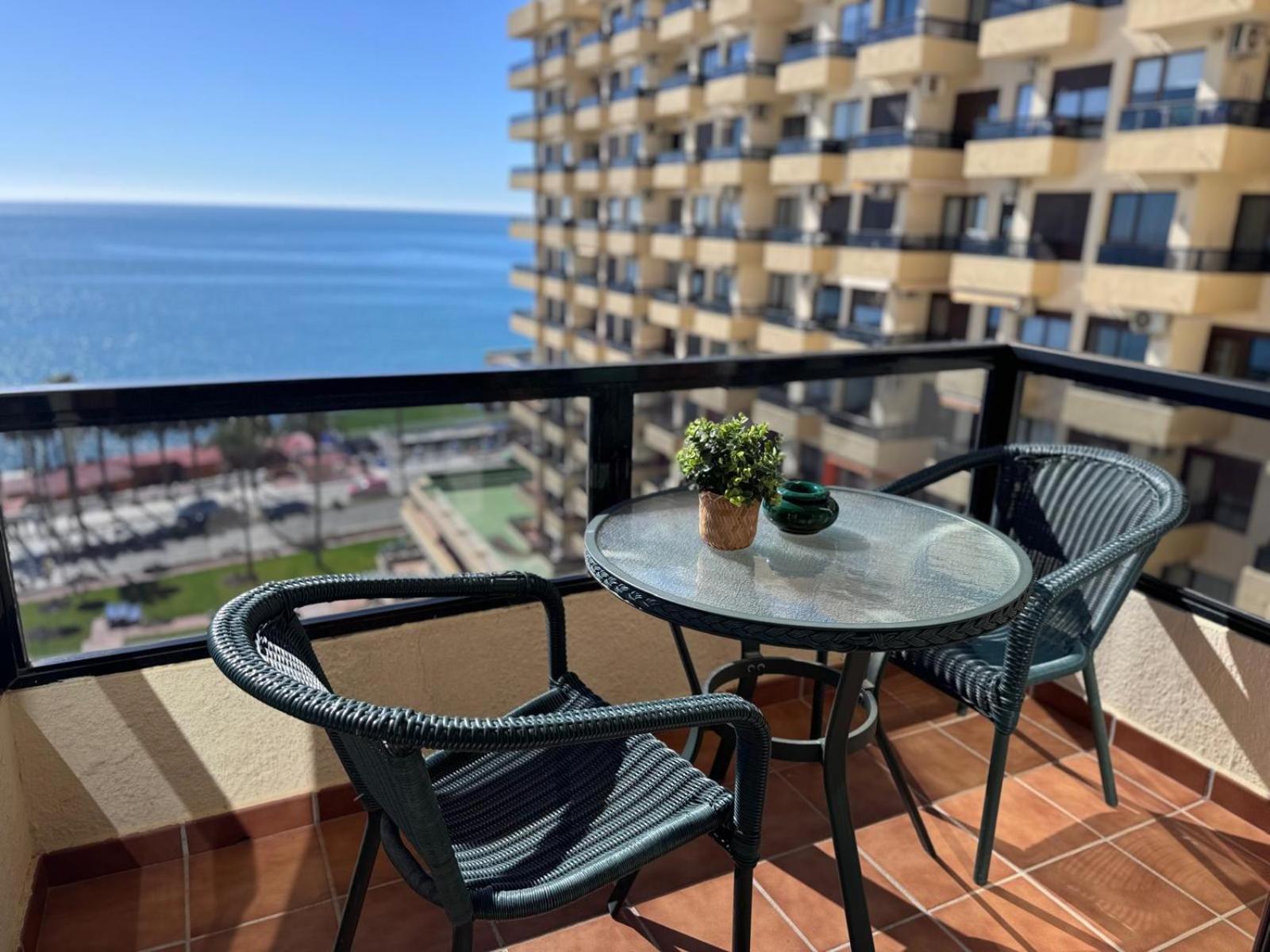 Aloha Playa Studio Sea Views Benalmadena Luaran gambar